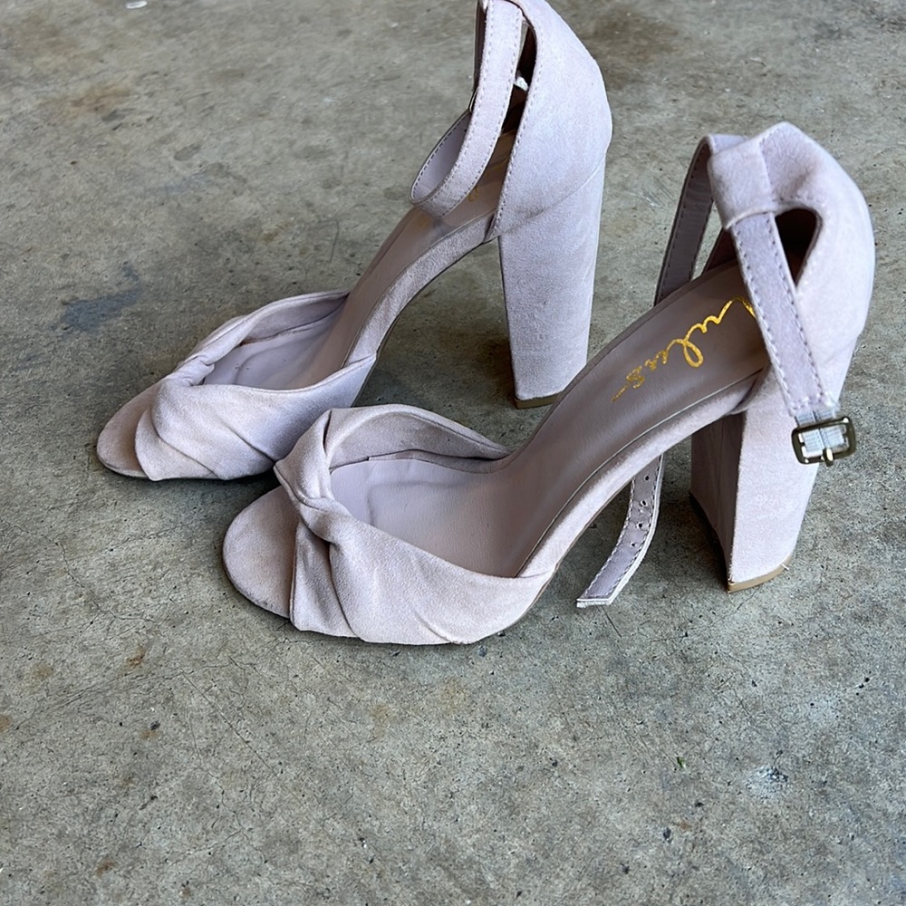 Lulu’s chunky heeled sandal
